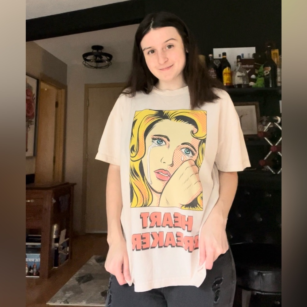Barely used, Size Small, Forever 21 T-shit